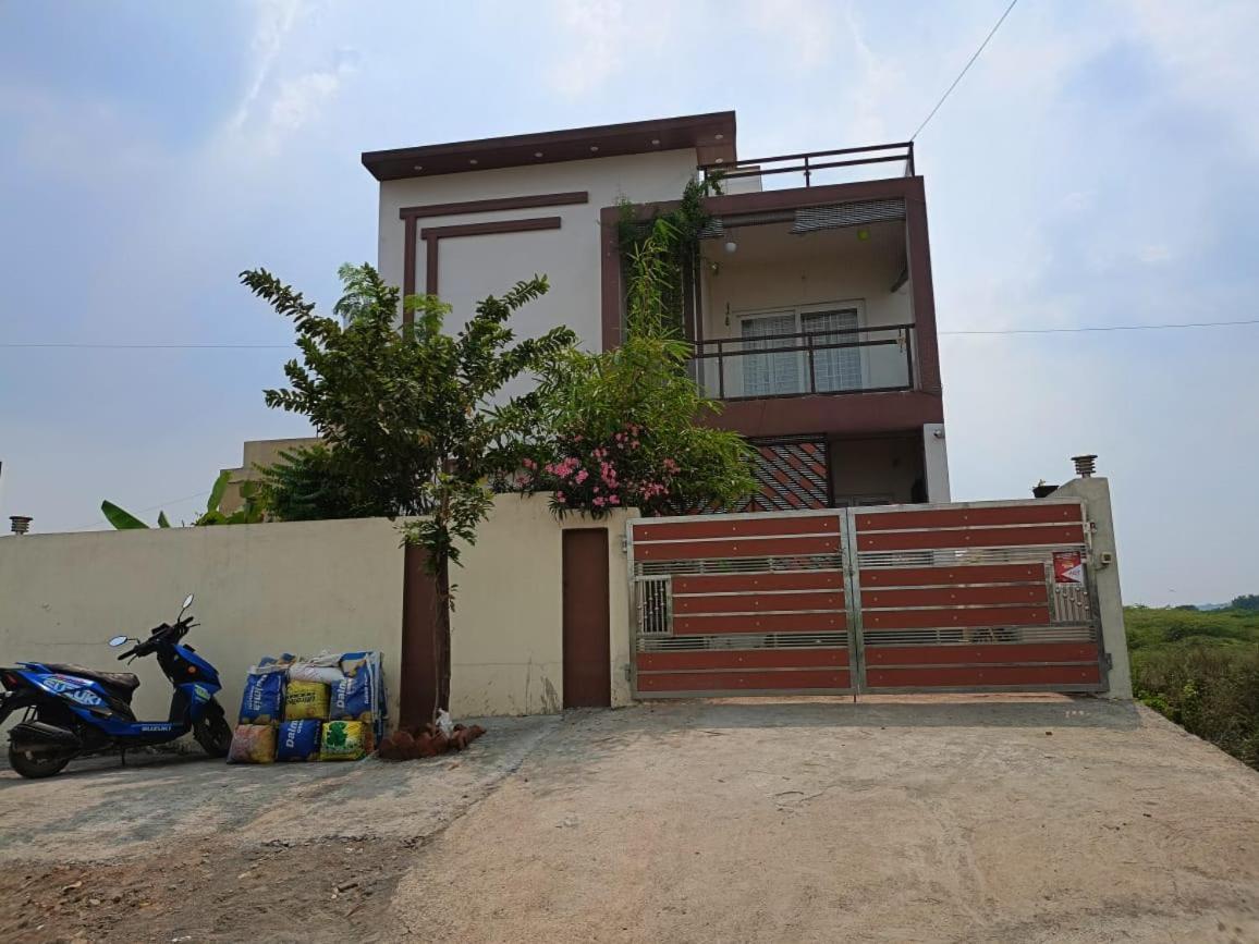 Ezhilagam Stays Madras Buitenkant foto