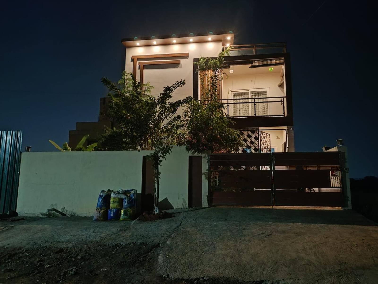 Ezhilagam Stays Madras Buitenkant foto